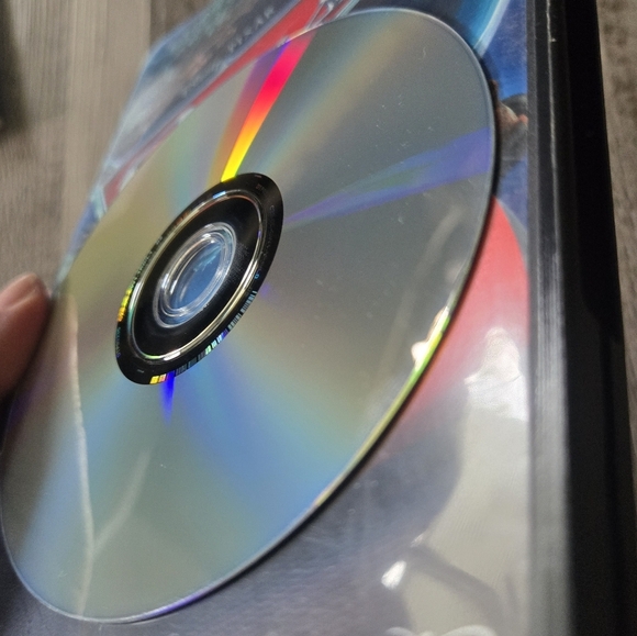 Disney Pixar "Cars 2" DVD Movie - Picture 5 of 6